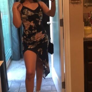 Foral fashion Q tight dress ( worn once )